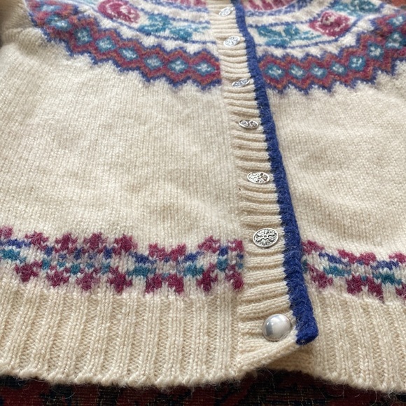 Vintage Woolrich button up sweater. - Picture 7 of 16